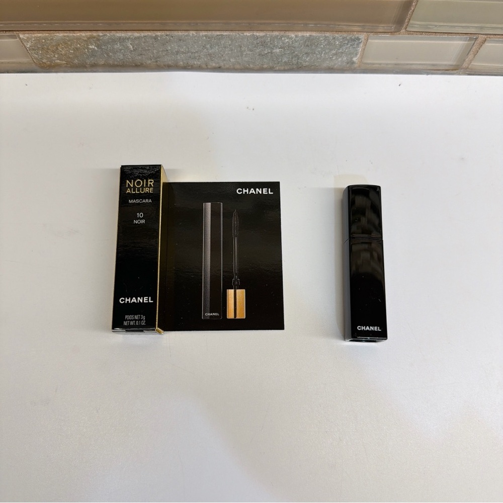 CHANEL Noir Allure Mascara – Elegant Black ✨ (Sample Size)